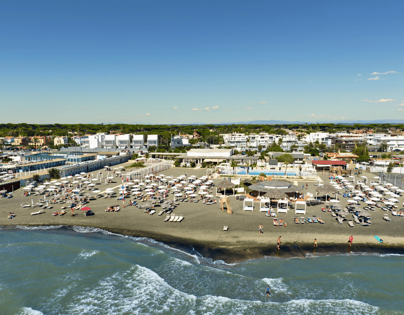 LA SPIAGGIA LA SPIAGGIA